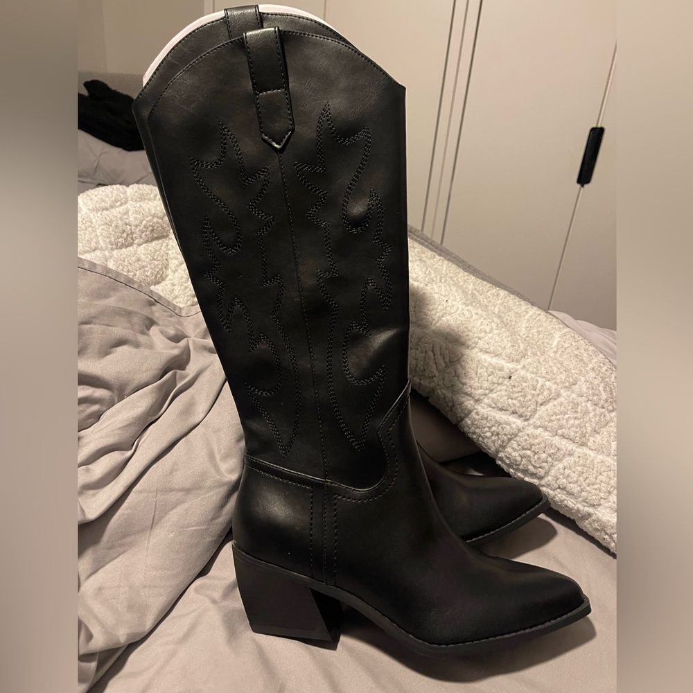 New - Comboy boots Steve Madden